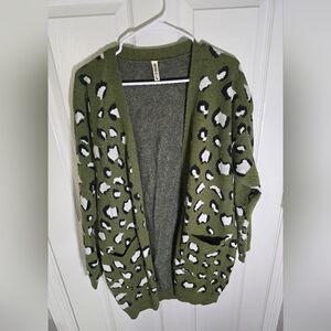 Grecerelle Womens Green Leopard Print Long Sleeve Cardigan Large